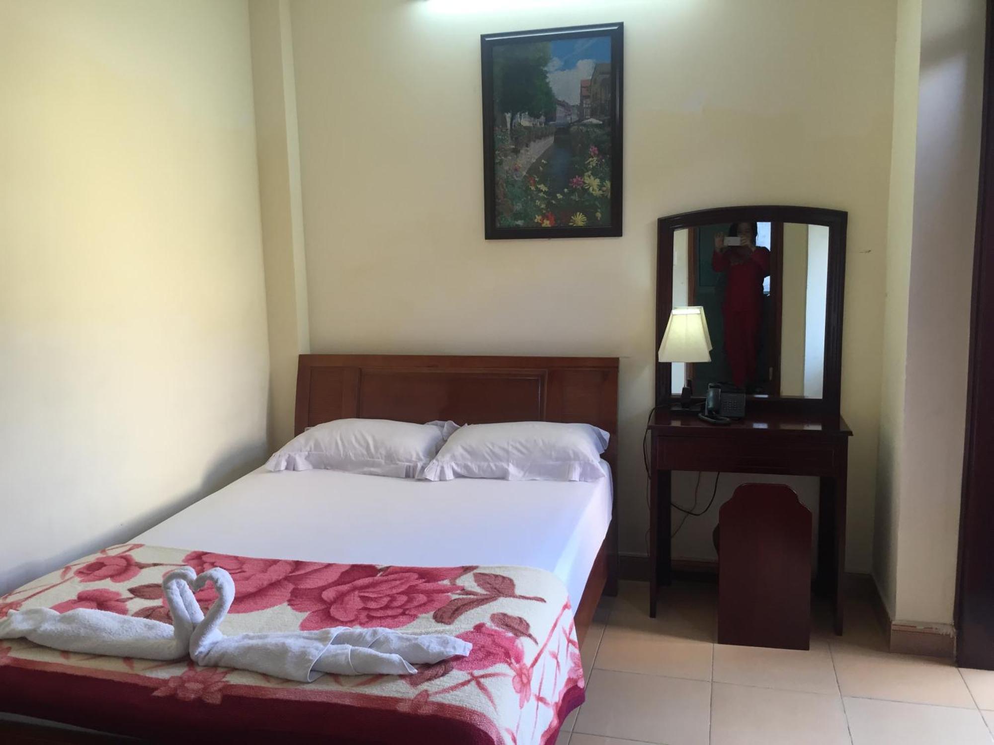 Star Binh Duong Hotel Hue Room photo