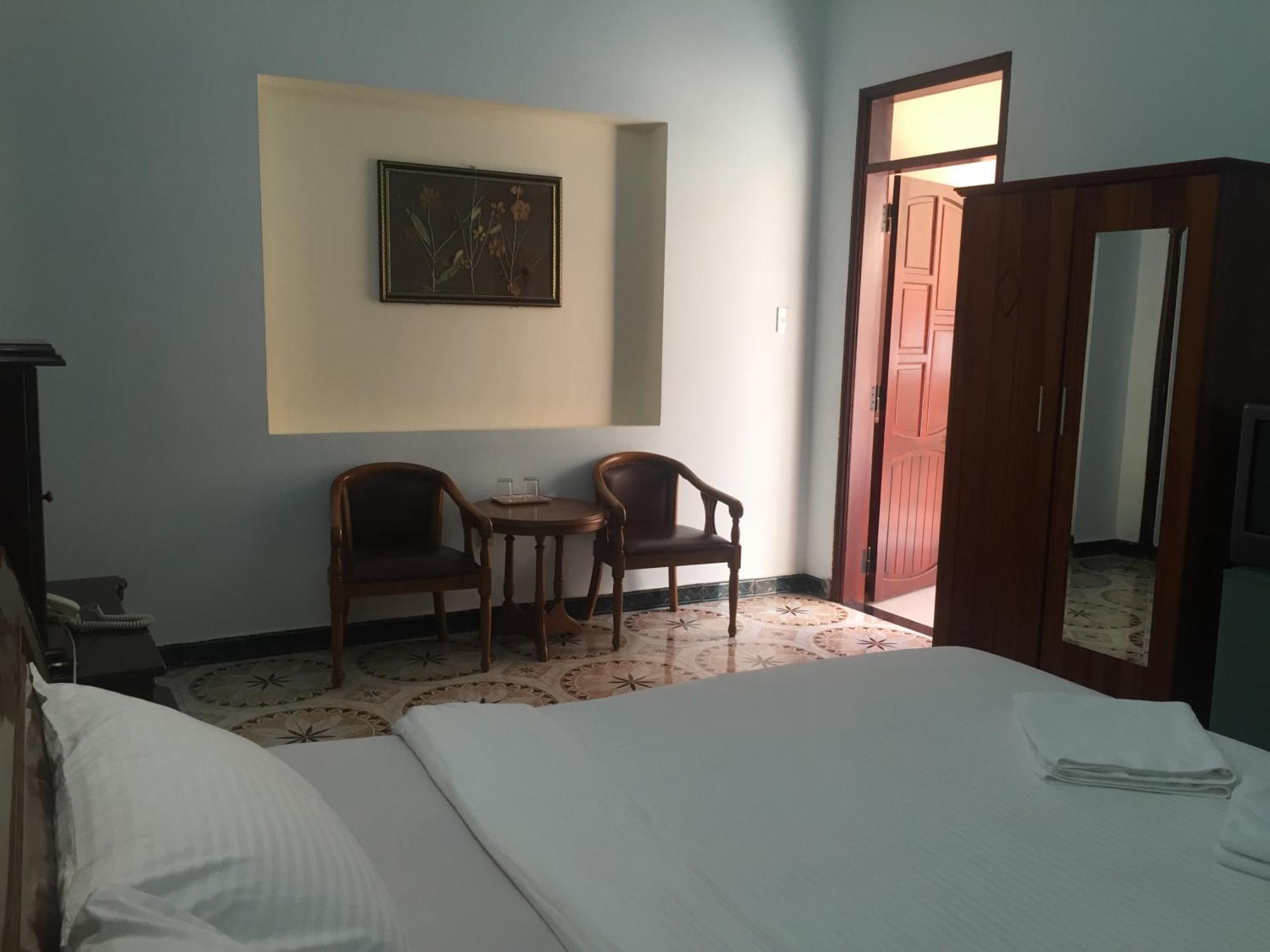 Star Binh Duong Hotel Hue Room photo