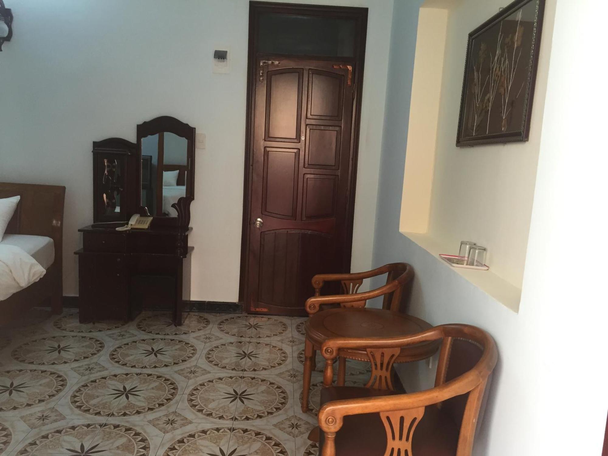 Star Binh Duong Hotel Hue Room photo